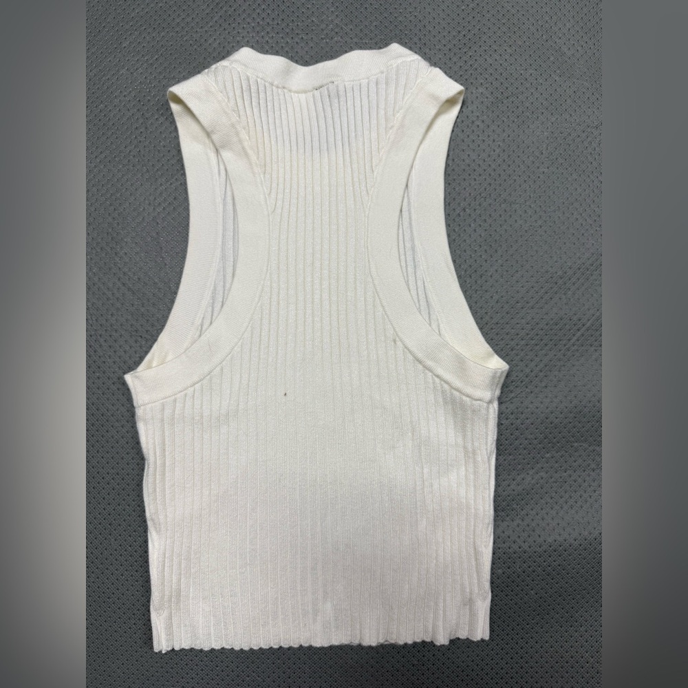 H&M Sleeveless White Ribbed Top - Picture 3 of 3